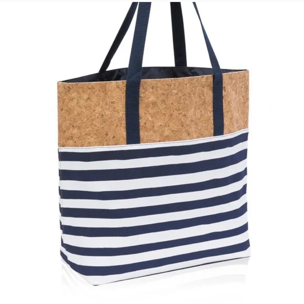 Thirty One Getaway Tote Cabana Stripe